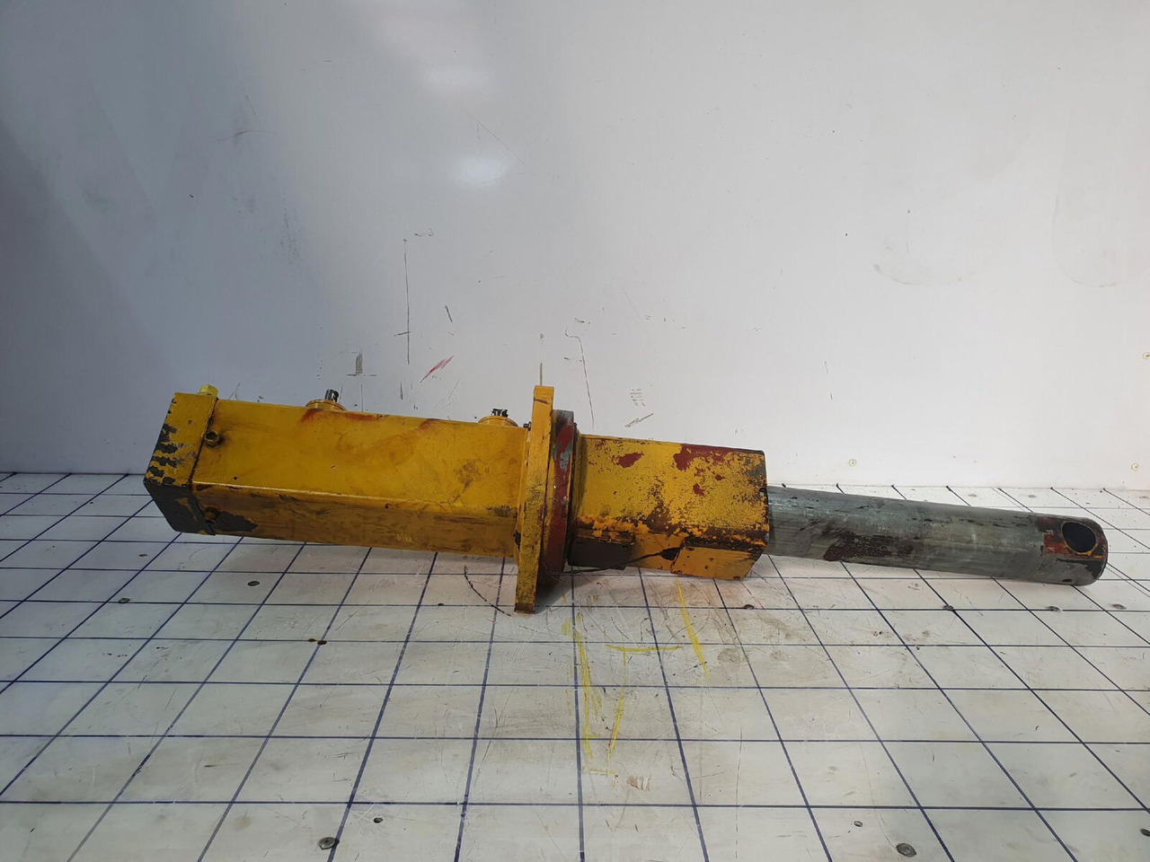 Grove Grove GMK 3050 counterweight cylinder - Vérin hydraulique pour Grue mobile: photos 2 Grove Grove GMK 3050 counterweight cylinder - Vérin hydraulique pour Grue mobile: photos 2