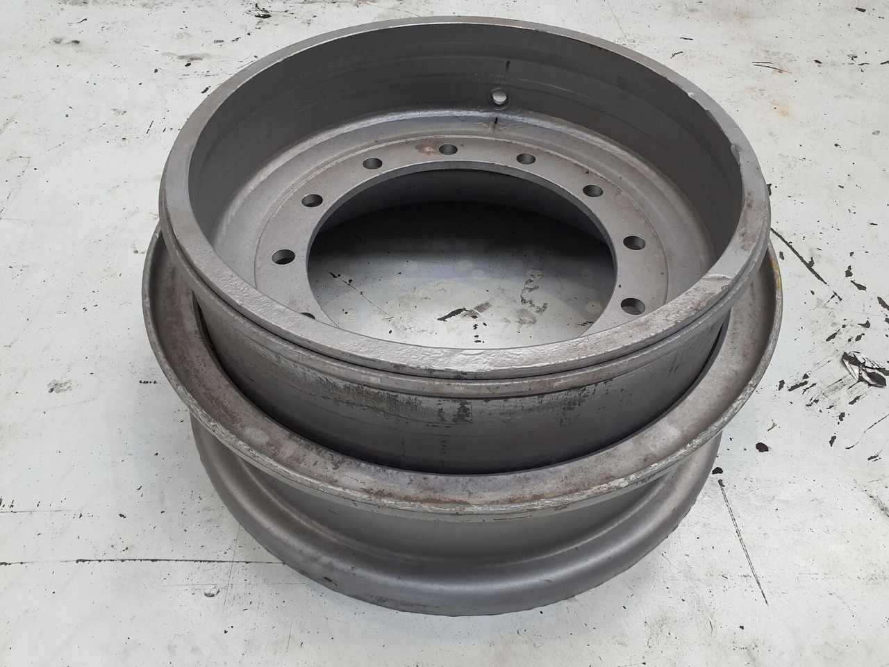 Grove Rim 445/95R25 12 14.5 3p - Jante pour Grue: photos 1 Grove Rim 445/95R25 12 14.5 3p - Jante pour Grue: photos 1