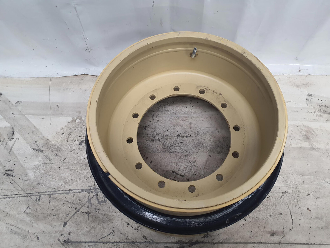 Grove Rim 525/80R25 12 20.5 3p - Jante pour Grue: photos 2 Grove Rim 525/80R25 12 20.5 3p - Jante pour Grue: photos 2