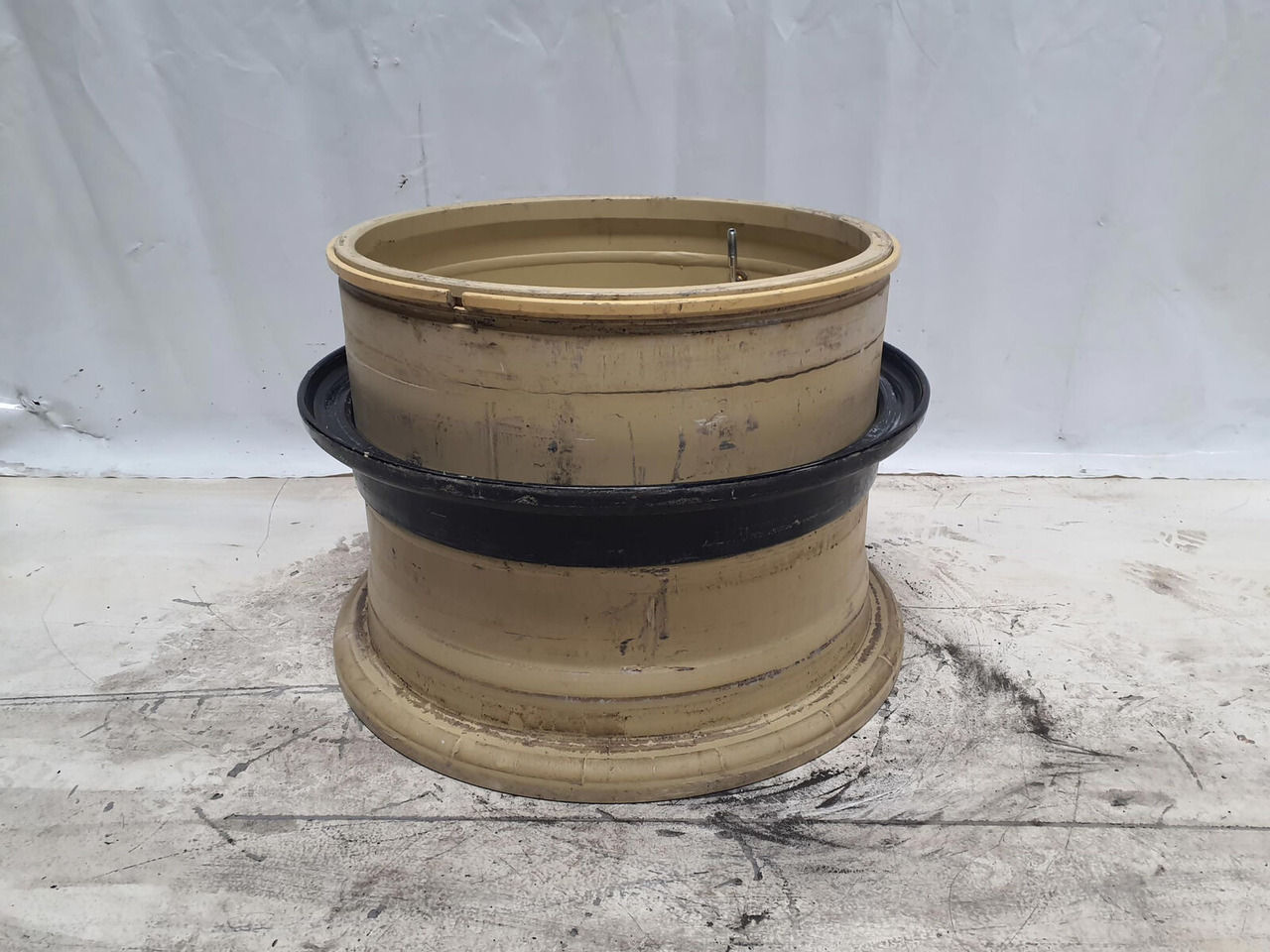 Grove Rim 525/80R25 12 20.5 3p - Jante pour Grue: photos 3 Grove Rim 525/80R25 12 20.5 3p - Jante pour Grue: photos 3