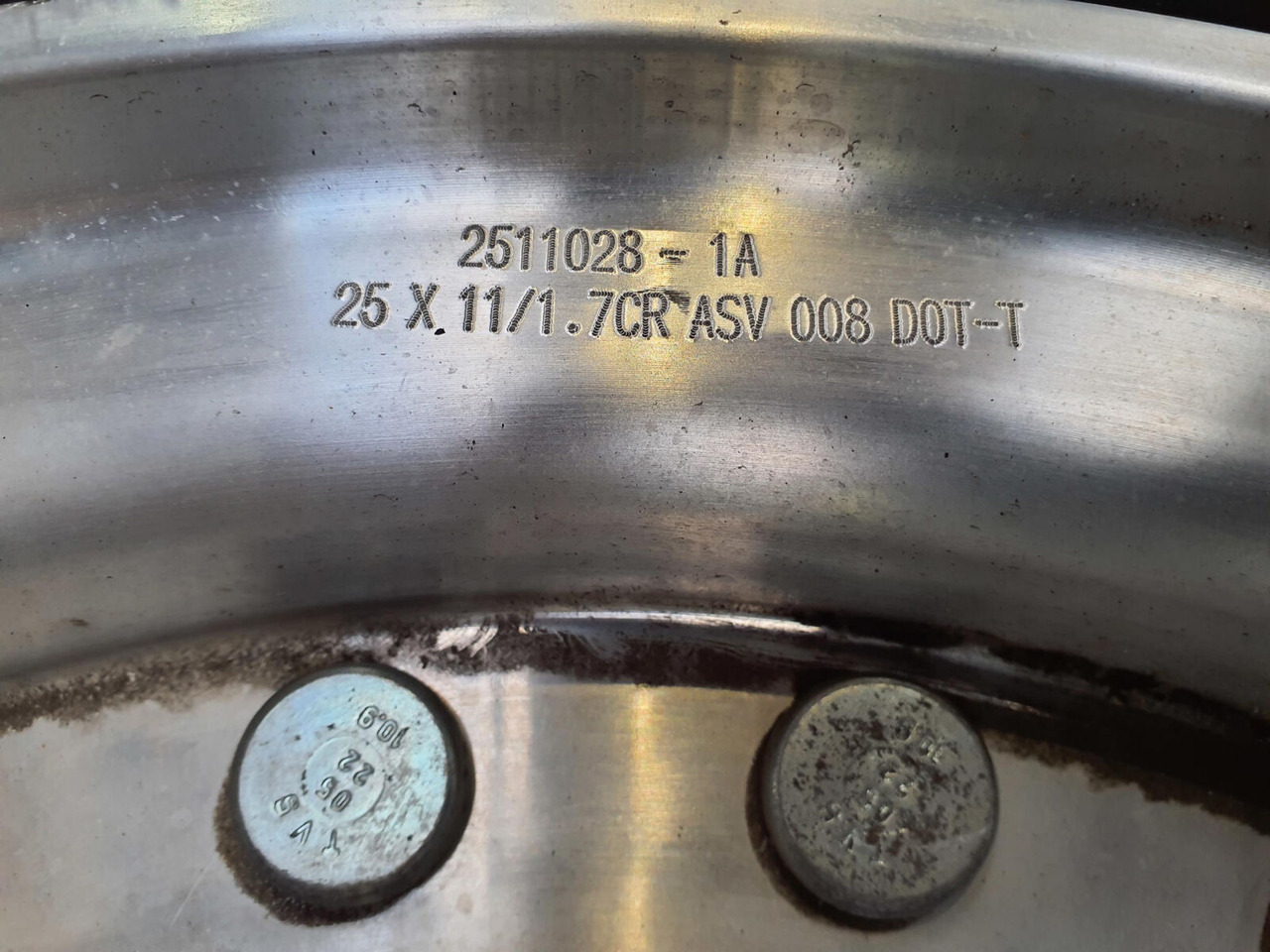 Grove Wheel 445/95R25 12 9 2p alu - Roue complète pour Grue: photos 4 Grove Wheel 445/95R25 12 9 2p alu - Roue complète pour Grue: photos 4