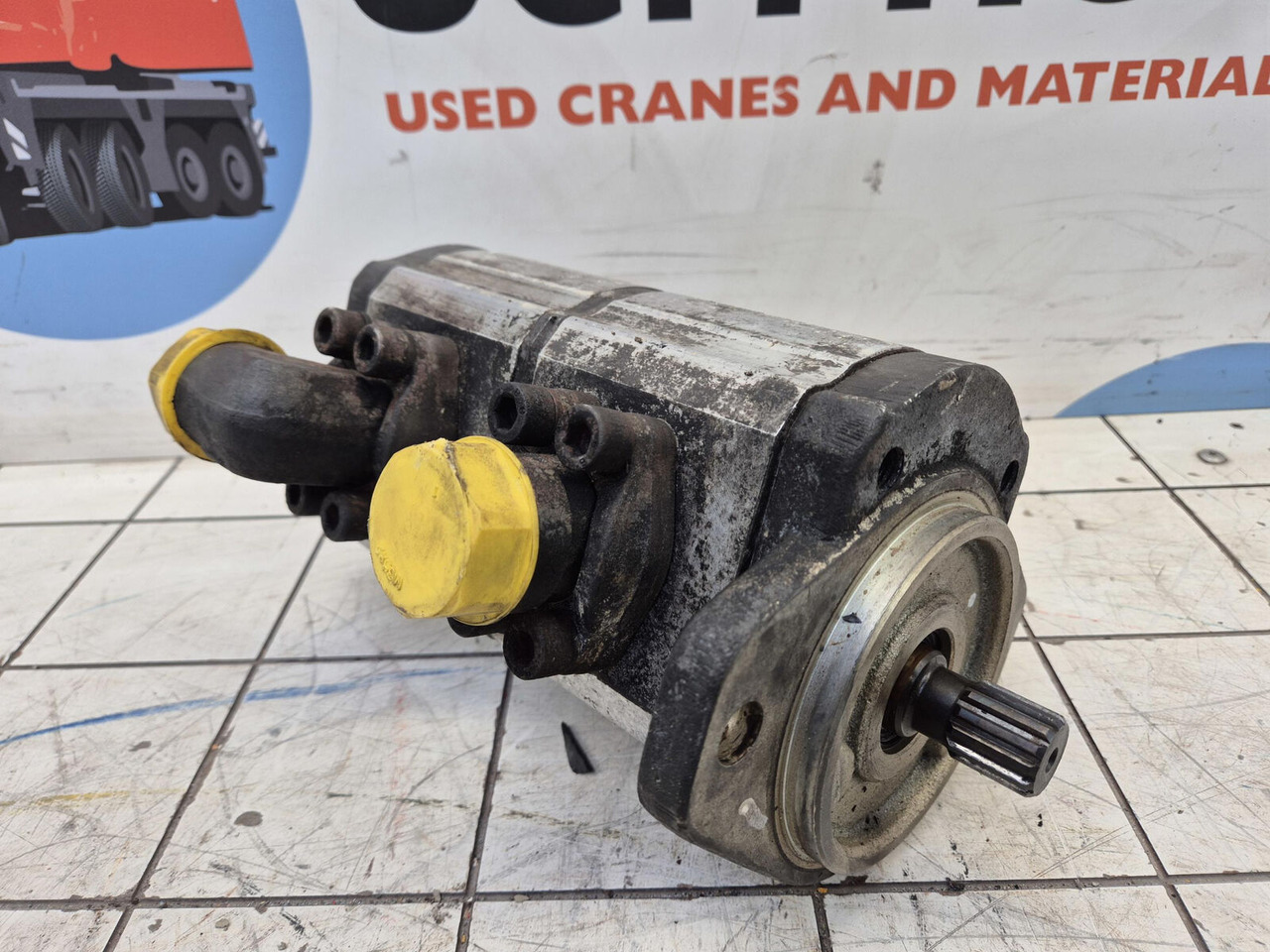 Haldex Barnes dual gear pump - Pompe hydraulique pour Grue mobile: photos 2 Haldex Barnes dual gear pump - Pompe hydraulique pour Grue mobile: photos 2