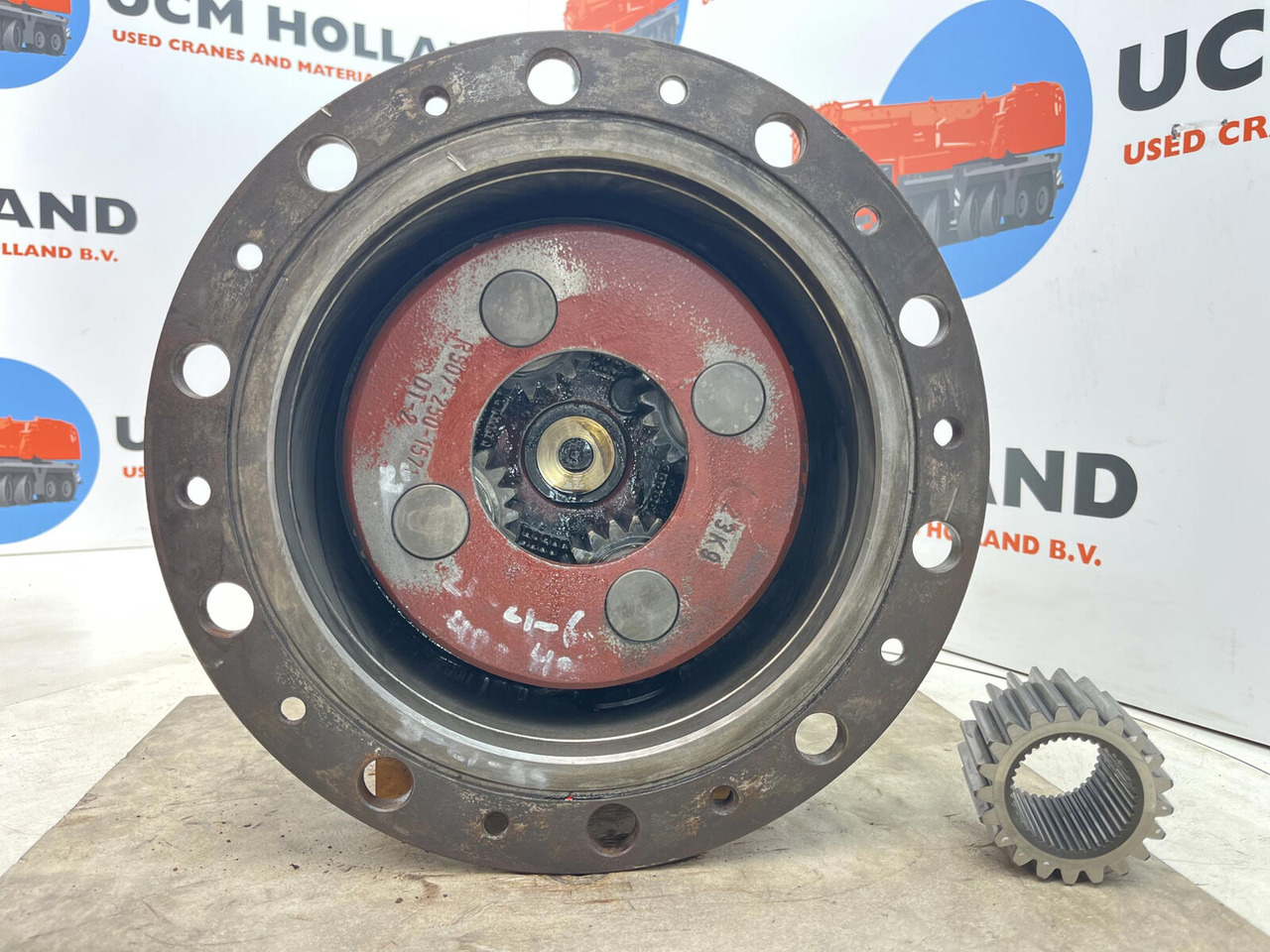 Kessler planetary gear 21-21-63-40-4pl-H140-46 - Moteur de translation pour Grue: photos 4 Kessler planetary gear 21-21-63-40-4pl-H140-46 - Moteur de translation pour Grue: photos 4