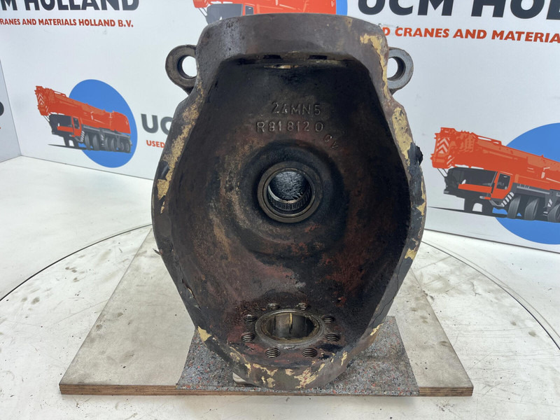 Krupp 70 GMT Steering knuckle axle 1 - Fusée d'essieu pour Grue: photos 5 Krupp 70 GMT Steering knuckle axle 1 - Fusée d'essieu pour Grue: photos 5