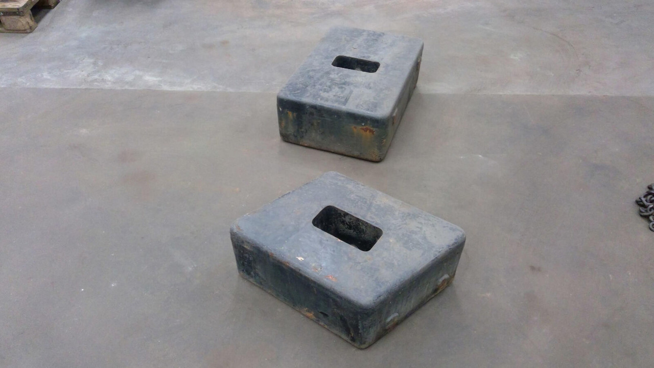 Krupp 70 GMT counterweight - Contrepoids pour Grue mobile: photos 2 Krupp 70 GMT counterweight - Contrepoids pour Grue mobile: photos 2