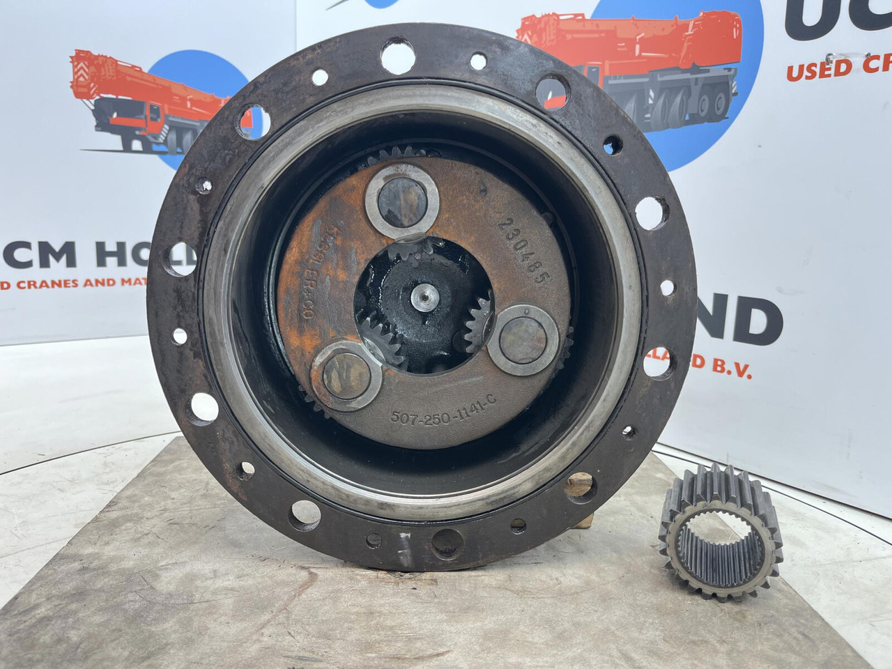 Krupp 70 GMT planetary gear 22-25-74-38-3pl-H135-46 - Moteur de translation pour Grue mobile: photos 4 Krupp 70 GMT planetary gear 22-25-74-38-3pl-H135-46 - Moteur de translation pour Grue mobile: photos 4