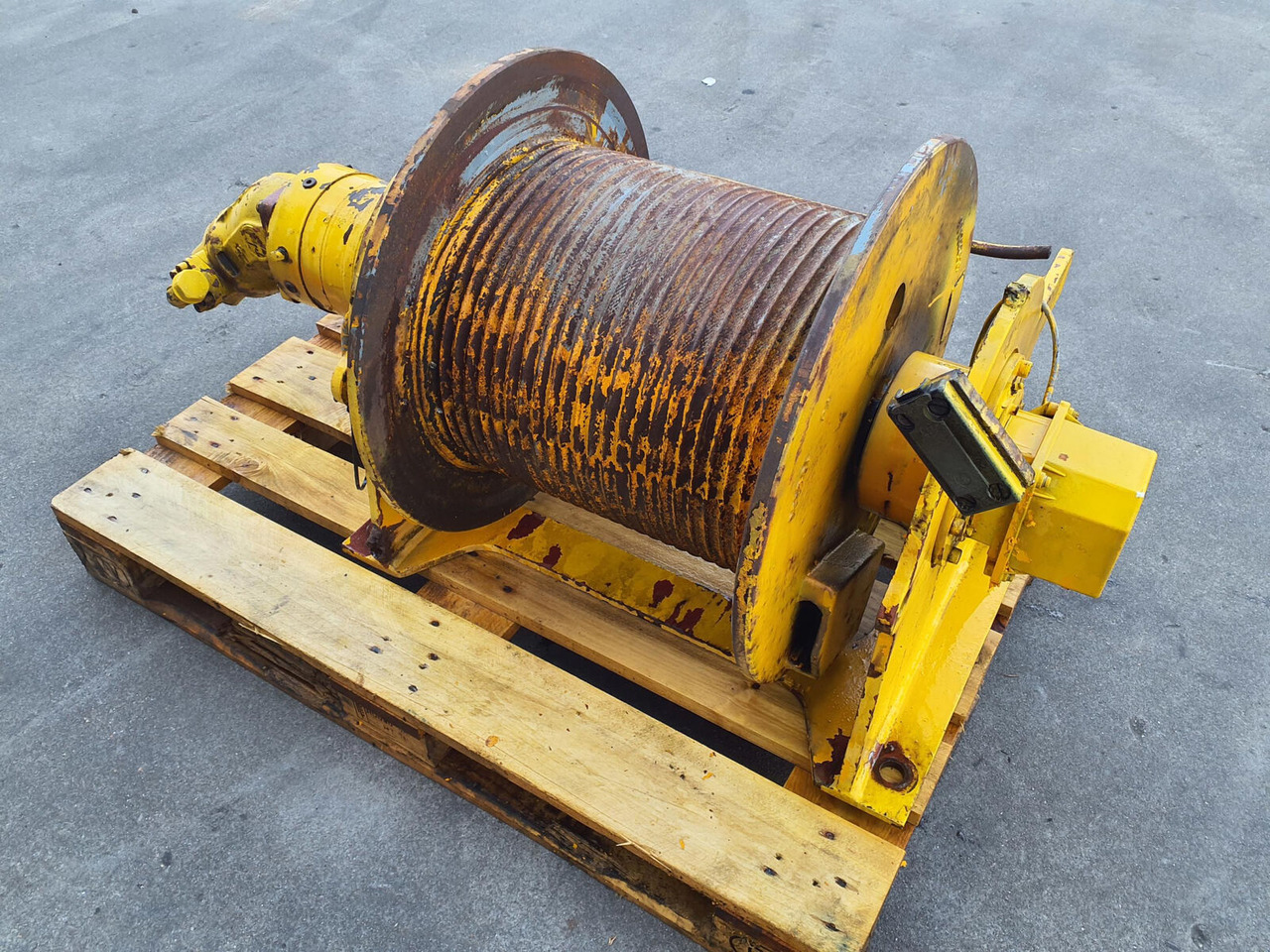 Krupp KMK 3050 winch 2 - Treuil pour Grue mobile: photos 4 Krupp KMK 3050 winch 2 - Treuil pour Grue mobile: photos 4