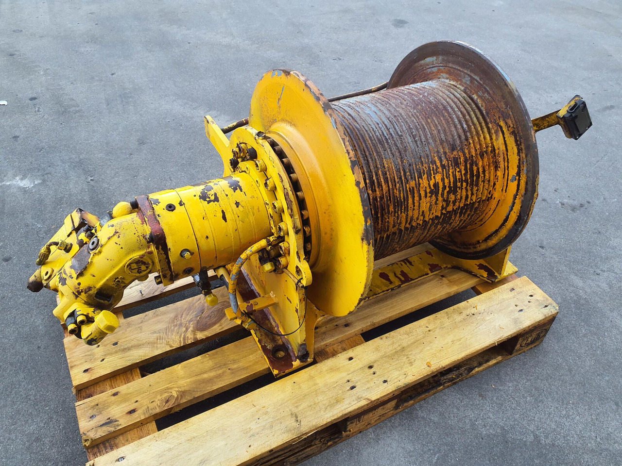 Krupp KMK 3050 winch 2 - Treuil pour Grue mobile: photos 1 Krupp KMK 3050 winch 2 - Treuil pour Grue mobile: photos 1