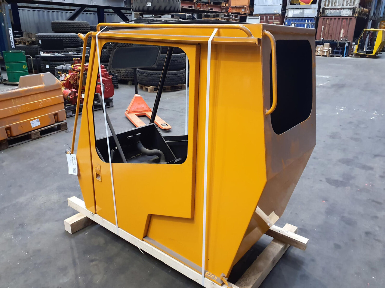 Krupp KMK 5100 upper cabin - Cabine pour Grue mobile: photos 4 Krupp KMK 5100 upper cabin - Cabine pour Grue mobile: photos 4