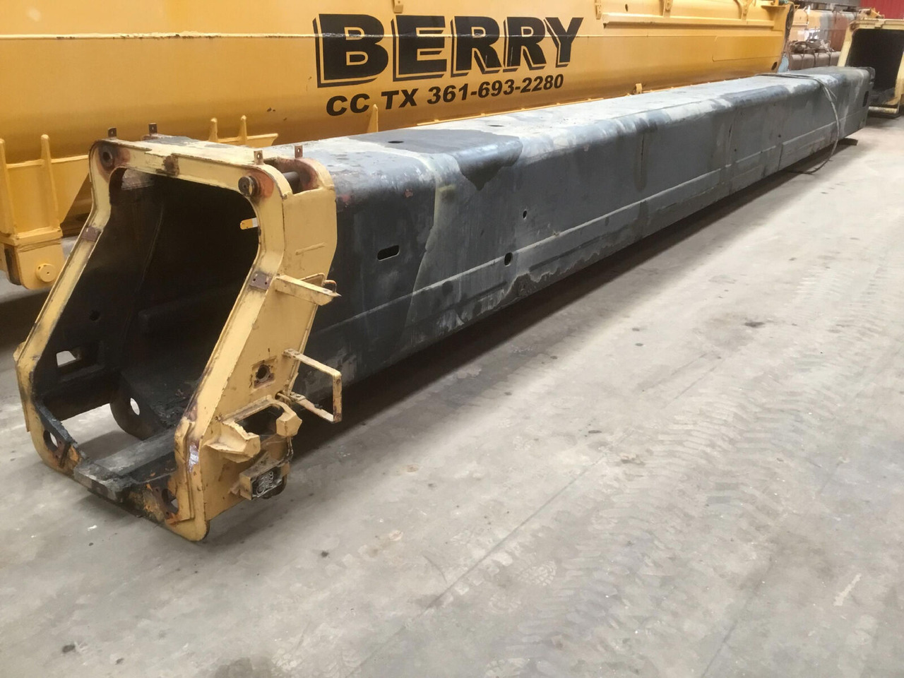 Krupp KMK 5140 5160 telescopic section 2 - Flèche pour Grue mobile: photos 1 Krupp KMK 5140 5160 telescopic section 2 - Flèche pour Grue mobile: photos 1