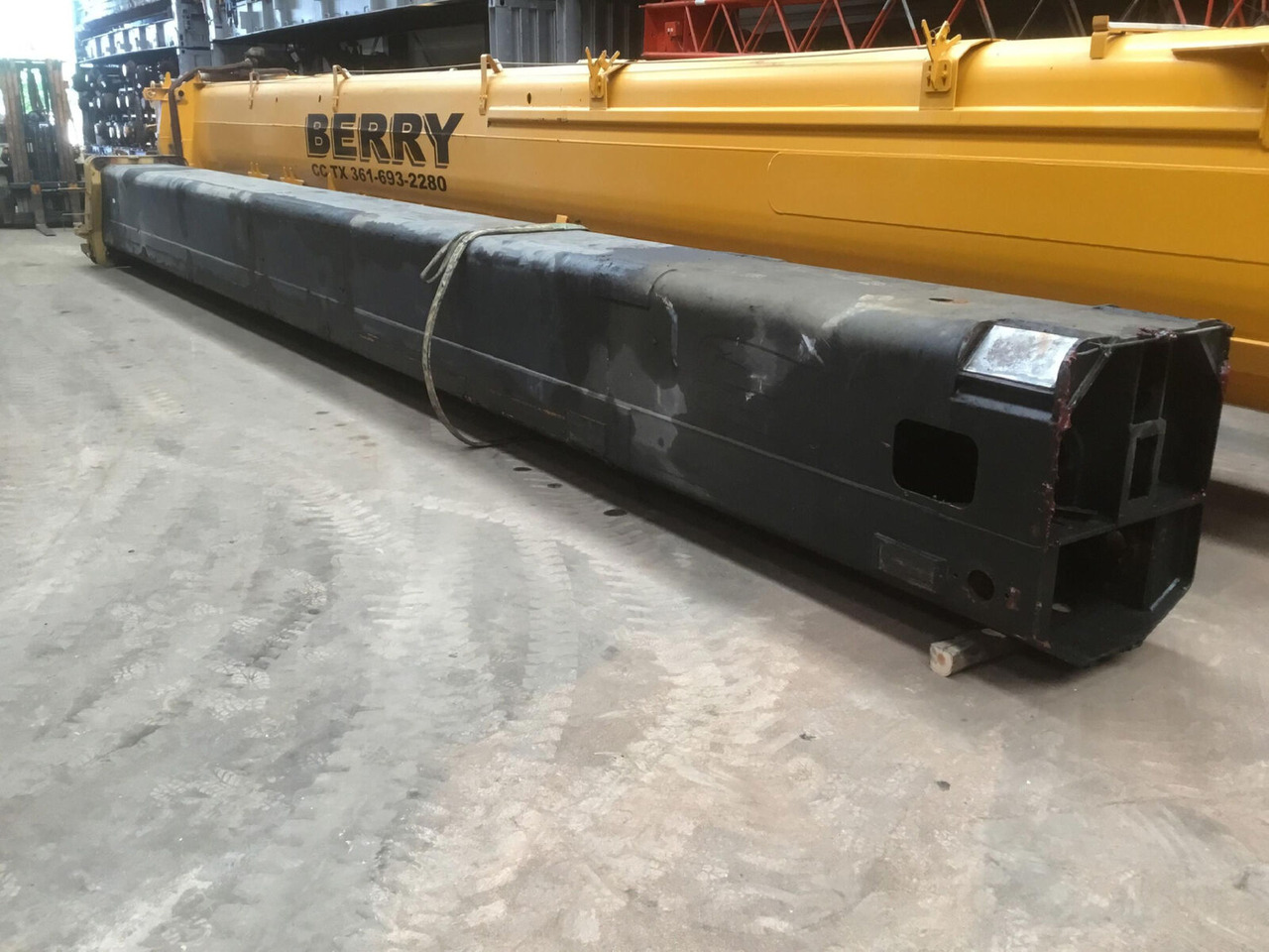 Krupp KMK 5140 5160 telescopic section 2 - Flèche pour Grue mobile: photos 2 Krupp KMK 5140 5160 telescopic section 2 - Flèche pour Grue mobile: photos 2