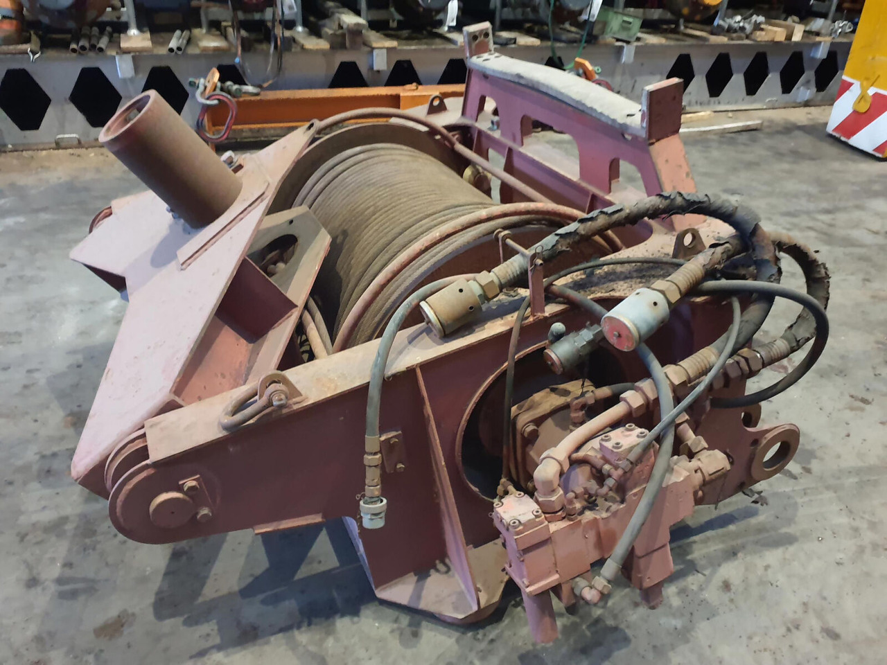 Krupp KMK 8350 2nd winch - Treuil pour Grue mobile: photos 5 Krupp KMK 8350 2nd winch - Treuil pour Grue mobile: photos 5