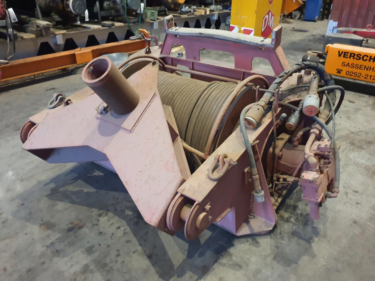 Krupp KMK 8350 2nd winch - Treuil pour Grue mobile: photos 4 Krupp KMK 8350 2nd winch - Treuil pour Grue mobile: photos 4