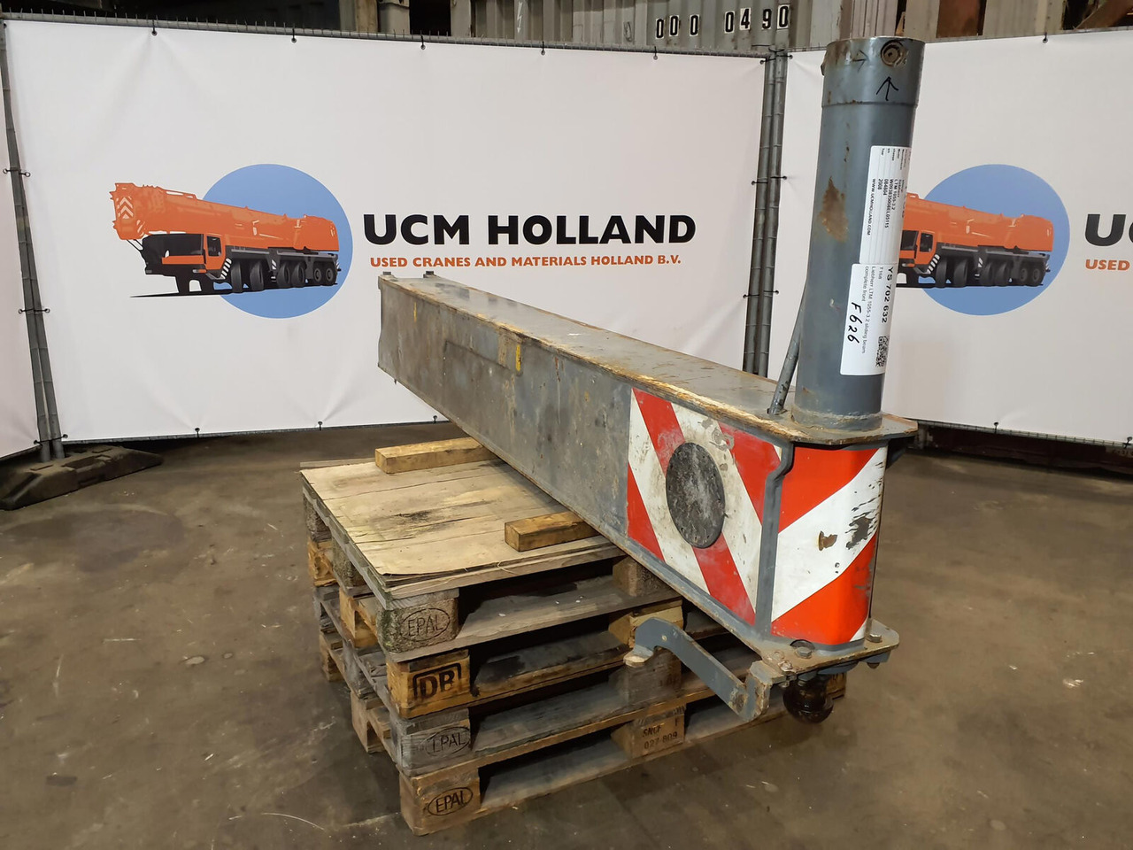 Liebherr LTM 1055-3.2 sliding beam complete front - Suspension pour Grue mobile: photos 1 Liebherr LTM 1055-3.2 sliding beam complete front - Suspension pour Grue mobile: photos 1