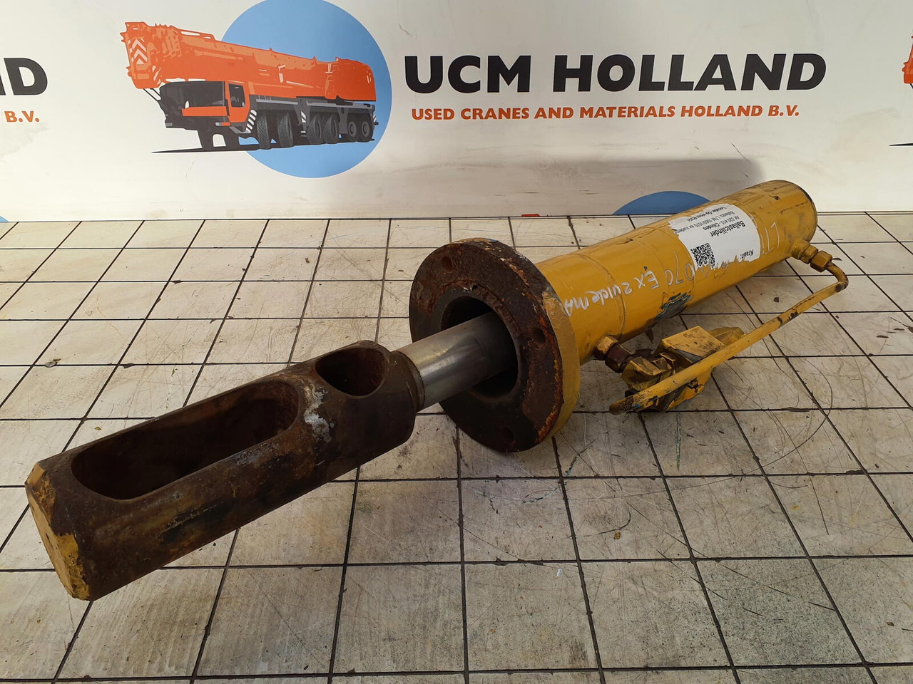 Liebherr LTM 1060/1070 counterweight cylinder - Vérin hydraulique pour Grue mobile: photos 3 Liebherr LTM 1060/1070 counterweight cylinder - Vérin hydraulique pour Grue mobile: photos 3