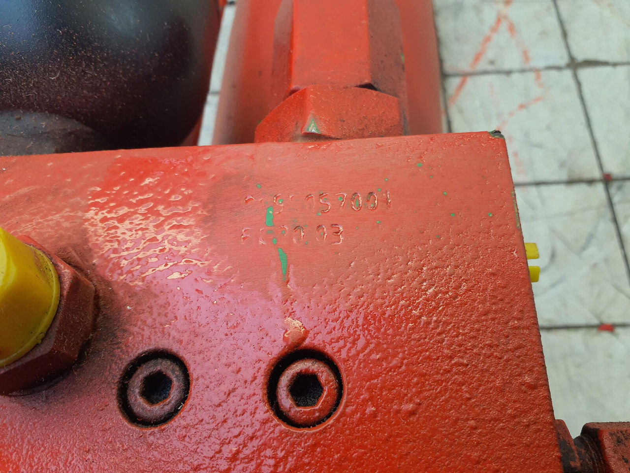 Liebherr LTM 1060-2 counterweight cylinder - Vérin hydraulique pour Grue mobile: photos 5 Liebherr LTM 1060-2 counterweight cylinder - Vérin hydraulique pour Grue mobile: photos 5