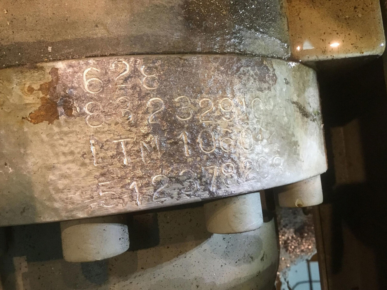 Liebherr LTM 1060-2 telescopic cylinder - Vérin hydraulique pour Grue mobile: photos 5 Liebherr LTM 1060-2 telescopic cylinder - Vérin hydraulique pour Grue mobile: photos 5