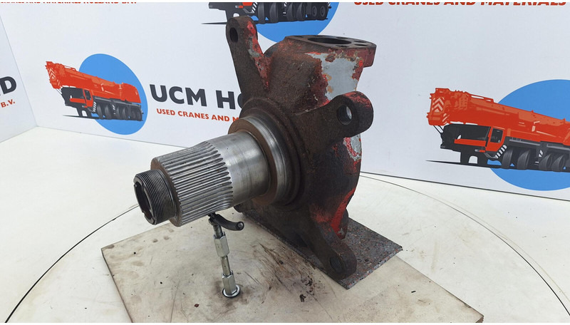 Liebherr LTM 1060 Steering knuckle axle 1 - Fusée d'essieu pour Grue: photos 1 Liebherr LTM 1060 Steering knuckle axle 1 - Fusée d'essieu pour Grue: photos 1