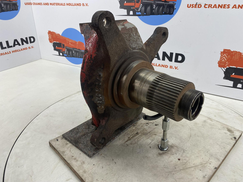 Liebherr LTM 1060 Steering knuckle axle 1 and 2 - Fusée d'essieu pour Grue: photos 3 Liebherr LTM 1060 Steering knuckle axle 1 and 2 - Fusée d'essieu pour Grue: photos 3