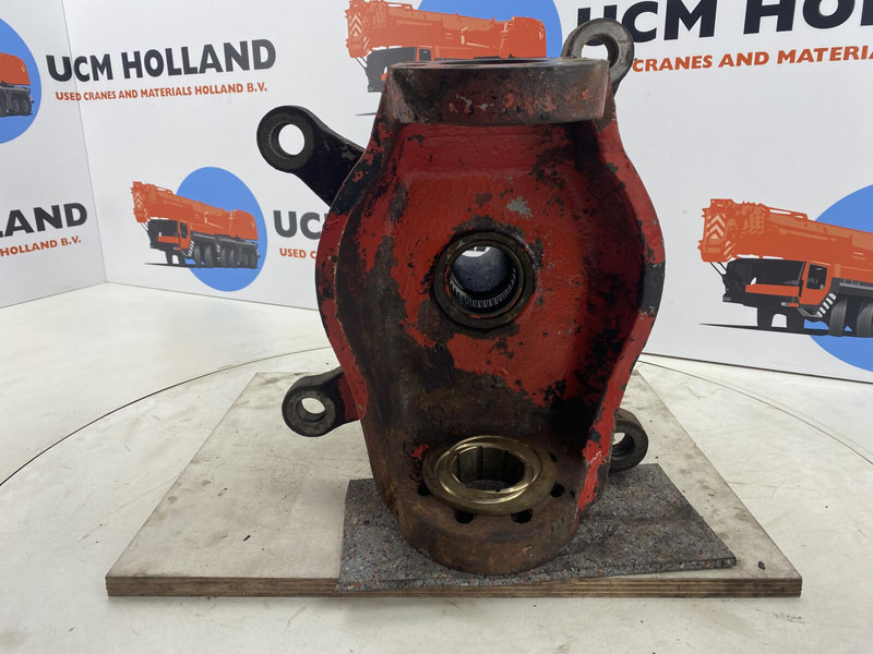Liebherr LTM 1060 Steering knuckle axle 1 and 2 - Fusée d'essieu pour Grue: photos 5 Liebherr LTM 1060 Steering knuckle axle 1 and 2 - Fusée d'essieu pour Grue: photos 5