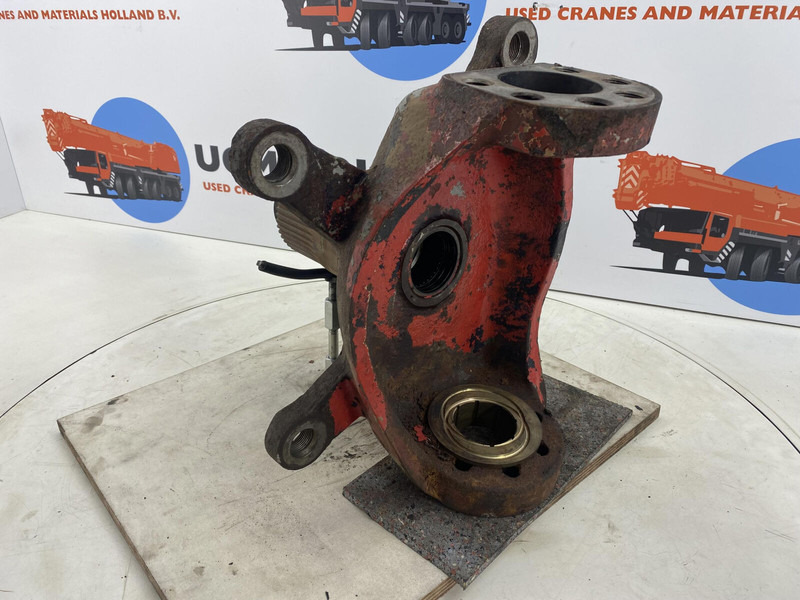 Liebherr LTM 1060 Steering knuckle axle 1 and 2 - Fusée d'essieu pour Grue: photos 4 Liebherr LTM 1060 Steering knuckle axle 1 and 2 - Fusée d'essieu pour Grue: photos 4