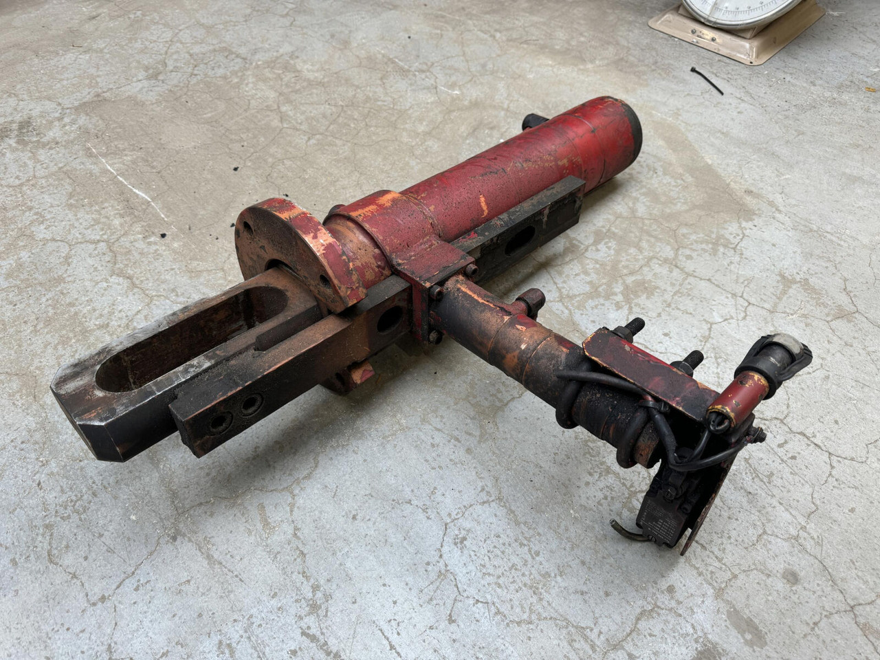 Liebherr LTM 1060 counterweight cylinder - Vérin hydraulique pour Grue mobile: photos 2 Liebherr LTM 1060 counterweight cylinder - Vérin hydraulique pour Grue mobile: photos 2