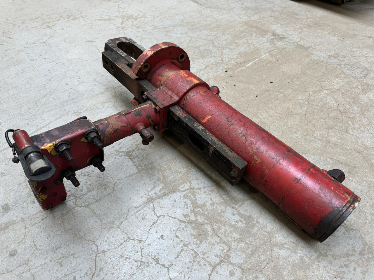 Liebherr LTM 1060 counterweight cylinder - Vérin hydraulique pour Grue mobile: photos 4 Liebherr LTM 1060 counterweight cylinder - Vérin hydraulique pour Grue mobile: photos 4