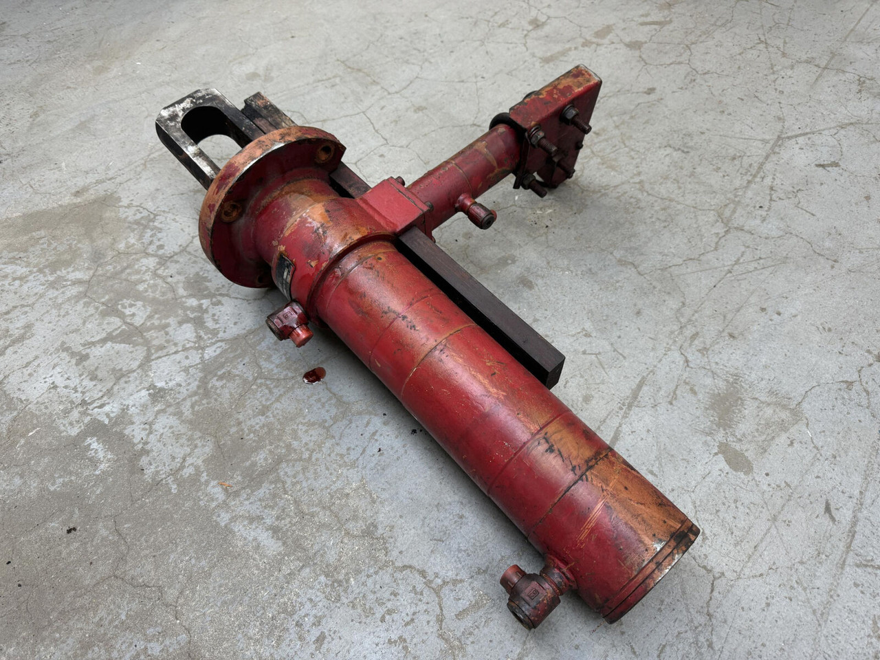 Liebherr LTM 1060 counterweight cylinder - Vérin hydraulique pour Grue mobile: photos 2 Liebherr LTM 1060 counterweight cylinder - Vérin hydraulique pour Grue mobile: photos 2