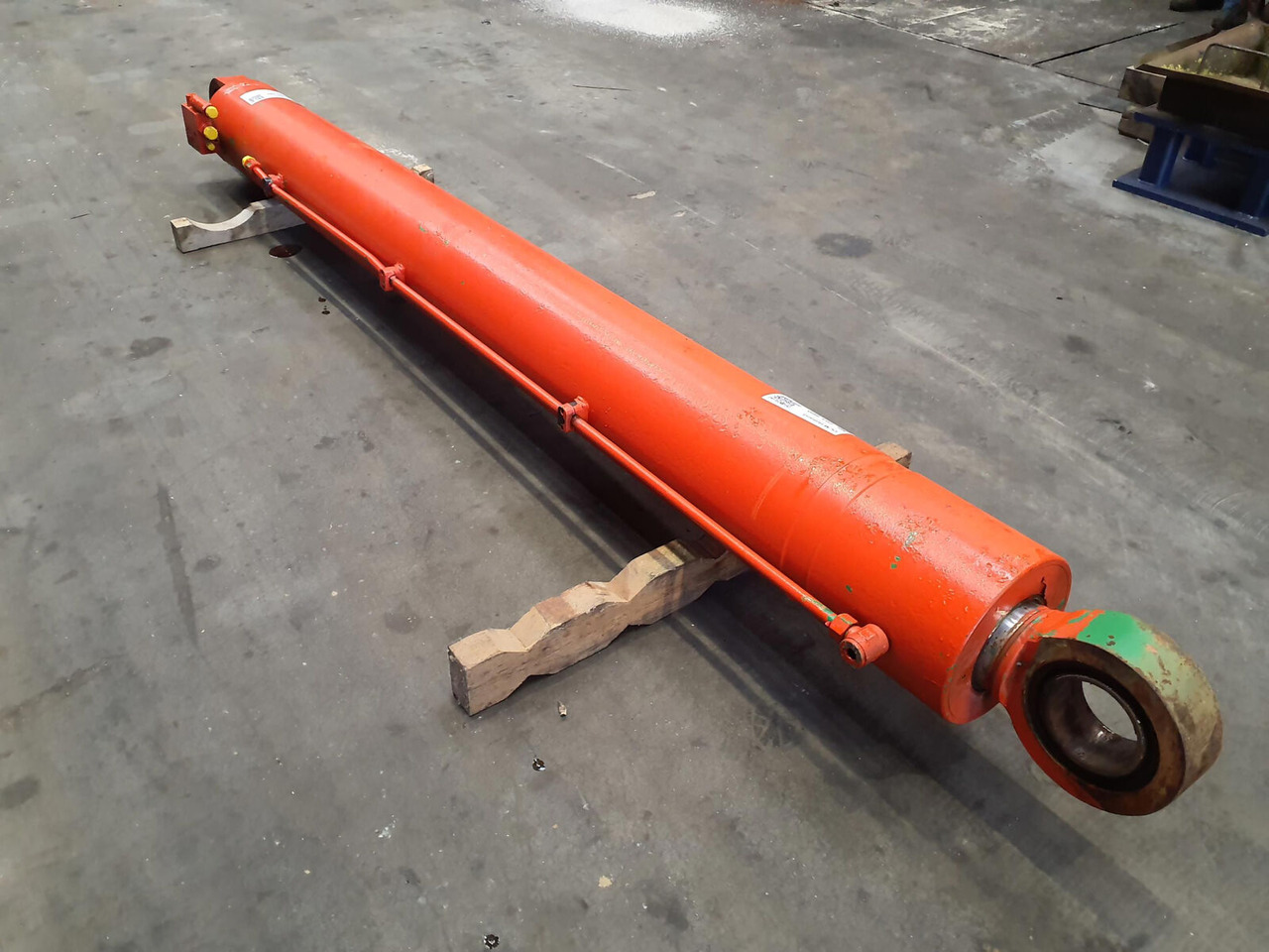 Liebherr LTM 1060 luffing cylinder - Vérin hydraulique pour Grue mobile: photos 2 Liebherr LTM 1060 luffing cylinder - Vérin hydraulique pour Grue mobile: photos 2