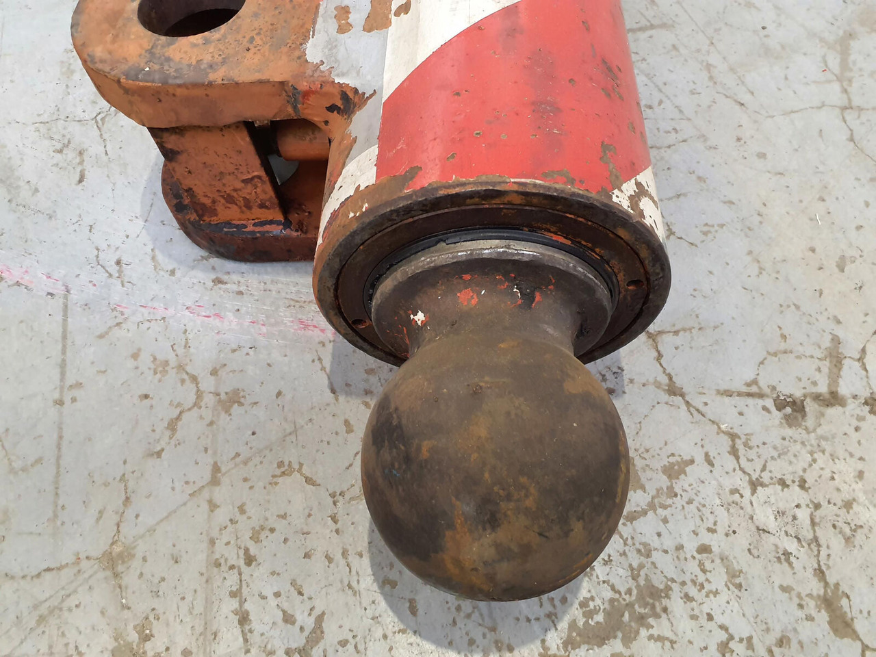 Liebherr LTM 1060 outrigger cylinder - Vérin hydraulique pour Grue: photos 5 Liebherr LTM 1060 outrigger cylinder - Vérin hydraulique pour Grue: photos 5