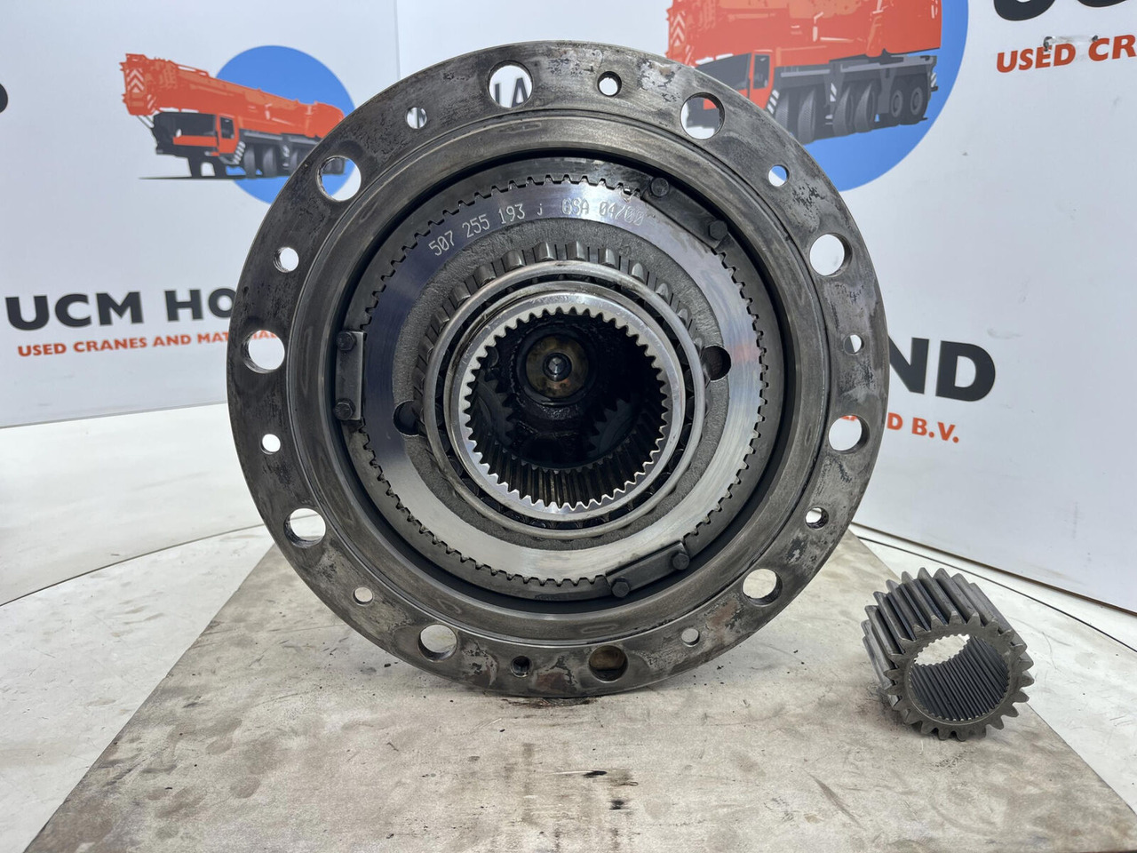 Liebherr LTM 1080 planetary gear 22-25-74-40-3pl-H135-46 - Moteur de translation pour Grue mobile: photos 5 Liebherr LTM 1080 planetary gear 22-25-74-40-3pl-H135-46 - Moteur de translation pour Grue mobile: photos 5