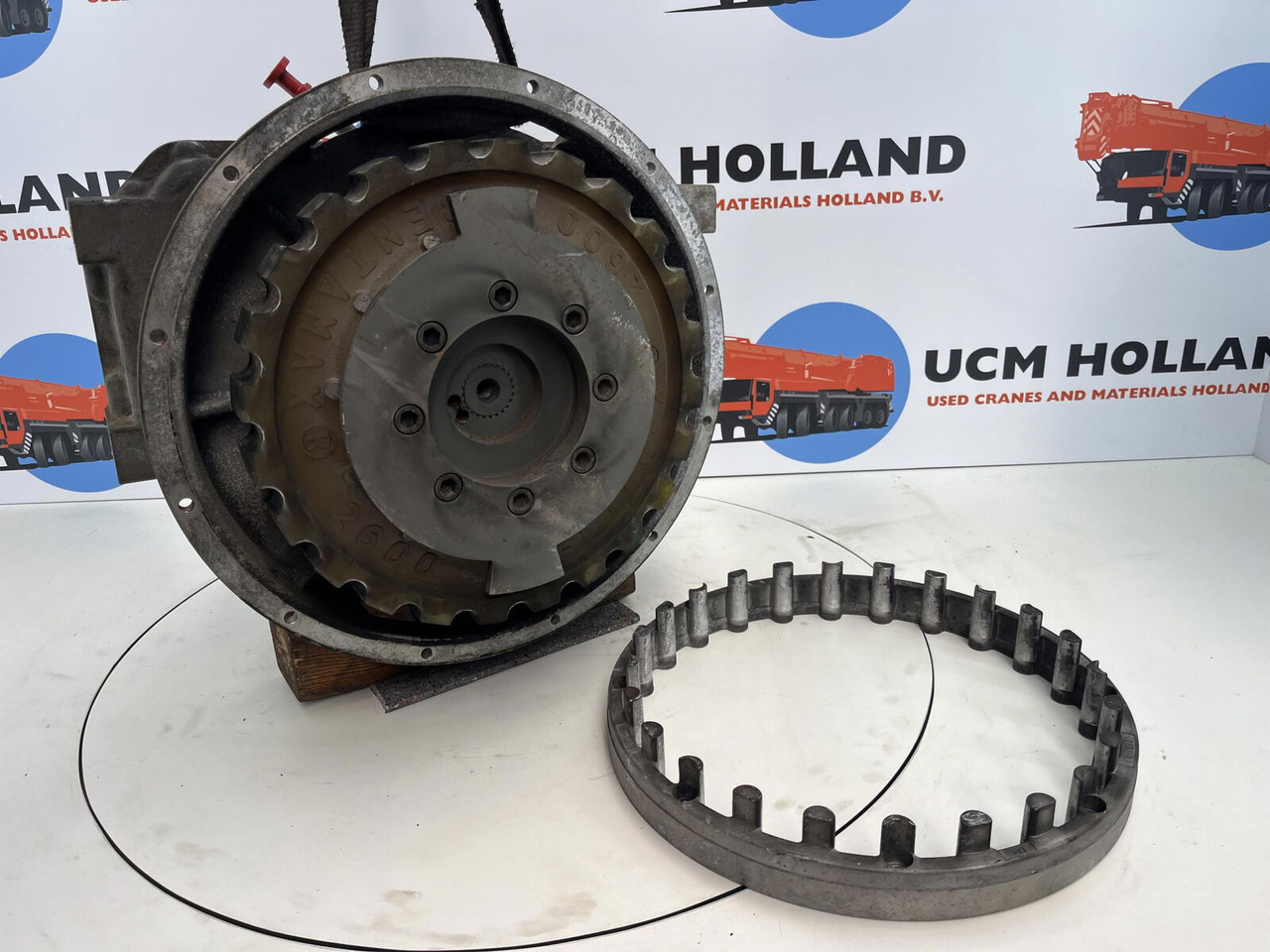 Liebherr LTM 1200/1 Distributor gearbox with coupling - Boîte de vitesse pour Grue mobile: photos 5 Liebherr LTM 1200/1 Distributor gearbox with coupling - Boîte de vitesse pour Grue mobile: photos 5