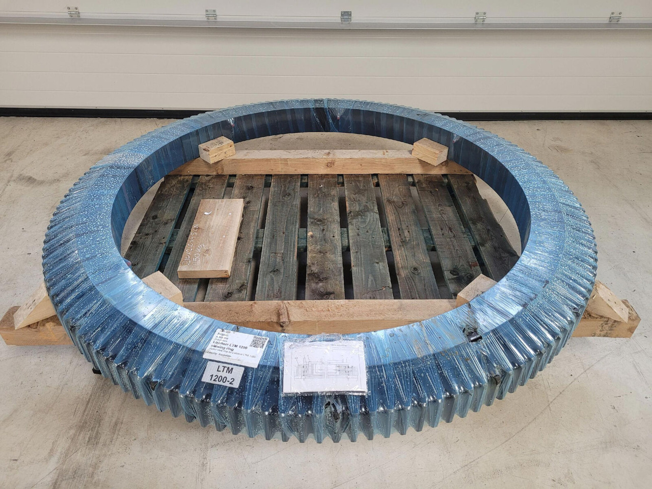 Liebherr LTM 1200 slewing ring - Couronne d'orientation pour Grue mobile: photos 1 Liebherr LTM 1200 slewing ring - Couronne d'orientation pour Grue mobile: photos 1