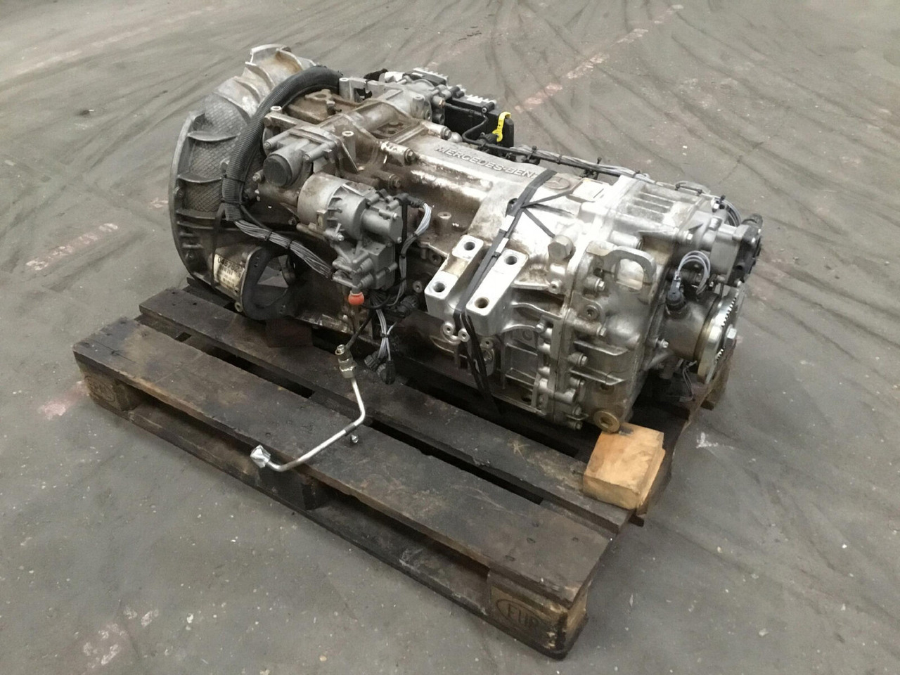 Mercedes-Benz GMK 4100, 4100-L, 5095, 5110-1, 5130 -2 gearbox G240-16 - Boîte de vitesse pour Grue mobile: photos 4 Mercedes-Benz GMK 4100, 4100-L, 5095, 5110-1, 5130 -2 gearbox G240-16 - Boîte de vitesse pour Grue mobile: photos 4