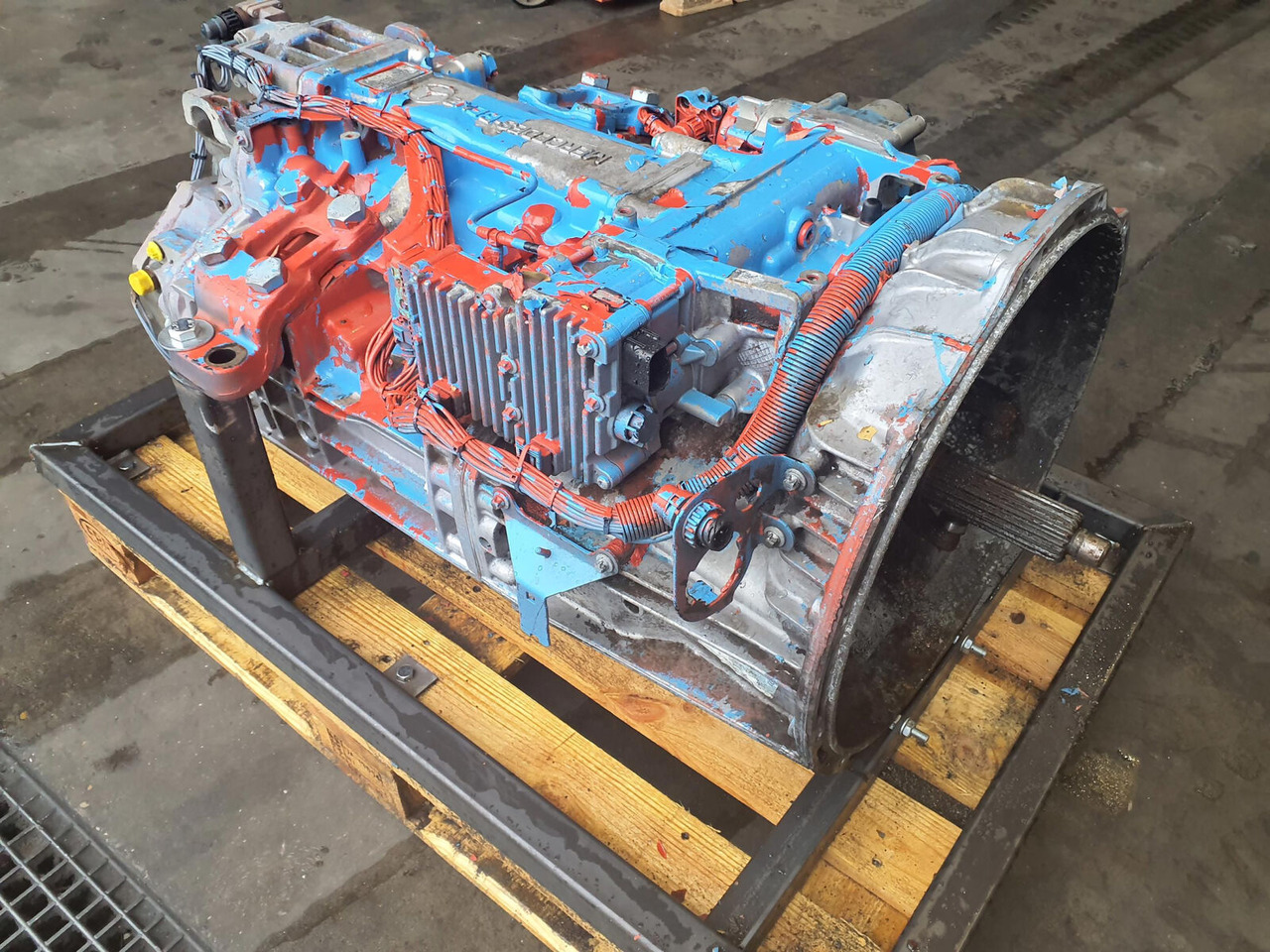 Mercedes-Benz GMK 5130-1 gearbox Mercedes G240-16 - Boîte de vitesse pour Grue mobile: photos 2 Mercedes-Benz GMK 5130-1 gearbox Mercedes G240-16 - Boîte de vitesse pour Grue mobile: photos 2