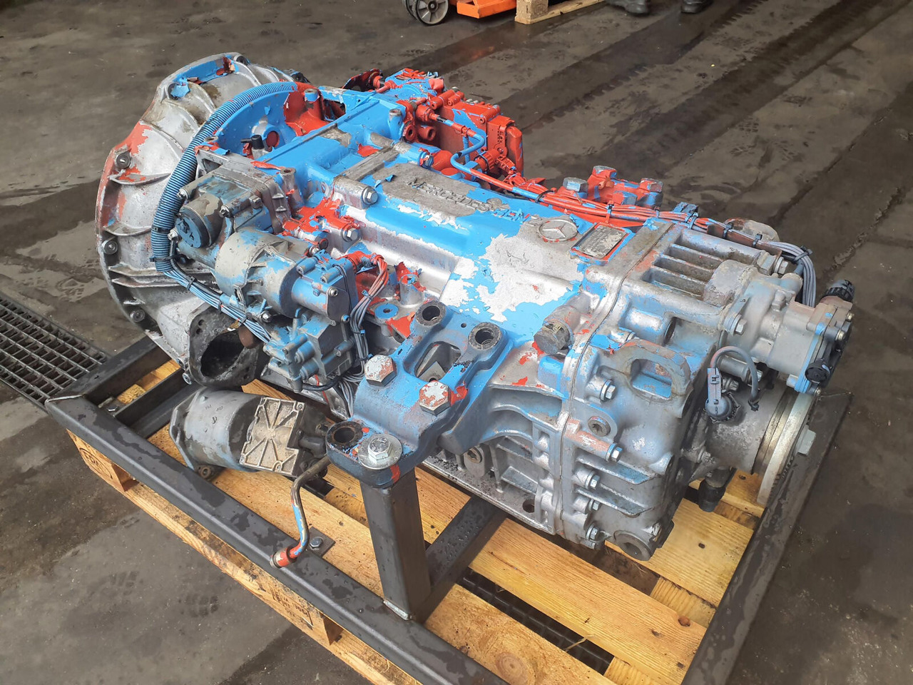 Mercedes-Benz GMK 5130-1 gearbox Mercedes G240-16 - Boîte de vitesse pour Grue mobile: photos 3 Mercedes-Benz GMK 5130-1 gearbox Mercedes G240-16 - Boîte de vitesse pour Grue mobile: photos 3