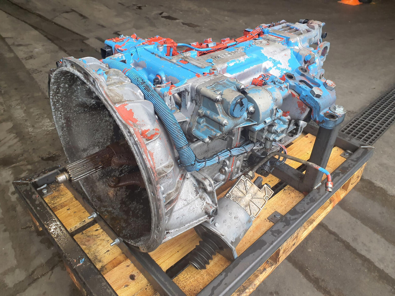 Mercedes-Benz GMK 5130-1 gearbox Mercedes G240-16 - Boîte de vitesse pour Grue mobile: photos 4 Mercedes-Benz GMK 5130-1 gearbox Mercedes G240-16 - Boîte de vitesse pour Grue mobile: photos 4