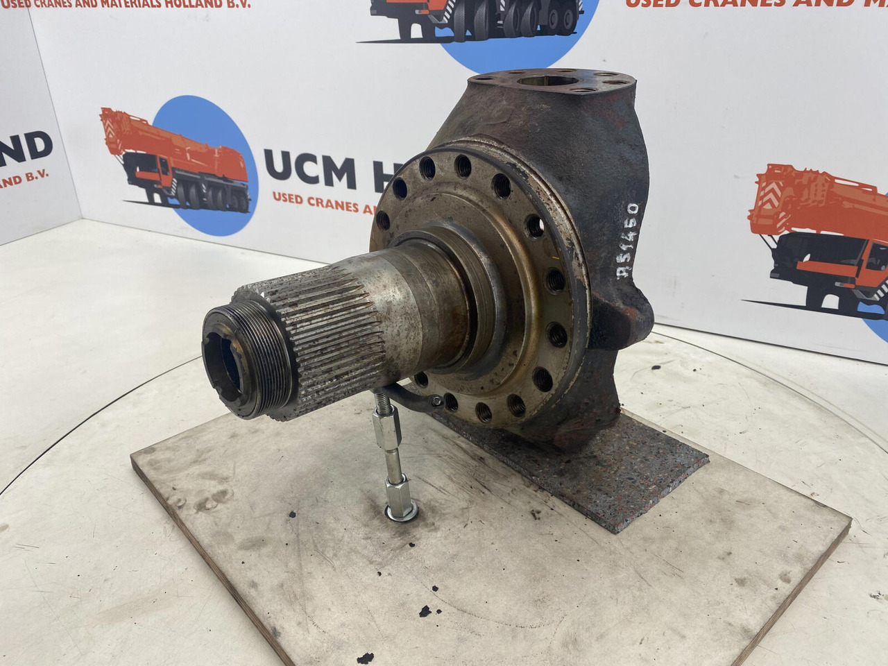 PPM 280 ATT Steering knuckle 16 holes axle 1 - Fusée d'essieu pour Grue: photos 1 PPM 280 ATT Steering knuckle 16 holes axle 1 - Fusée d'essieu pour Grue: photos 1