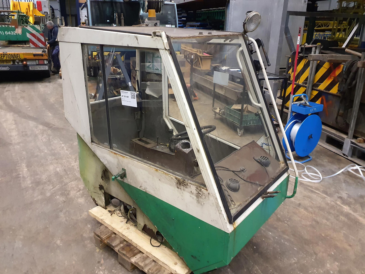 PPM 480 ATT upper cabine - Cabine pour Grue mobile: photos 2 PPM 480 ATT upper cabine - Cabine pour Grue mobile: photos 2