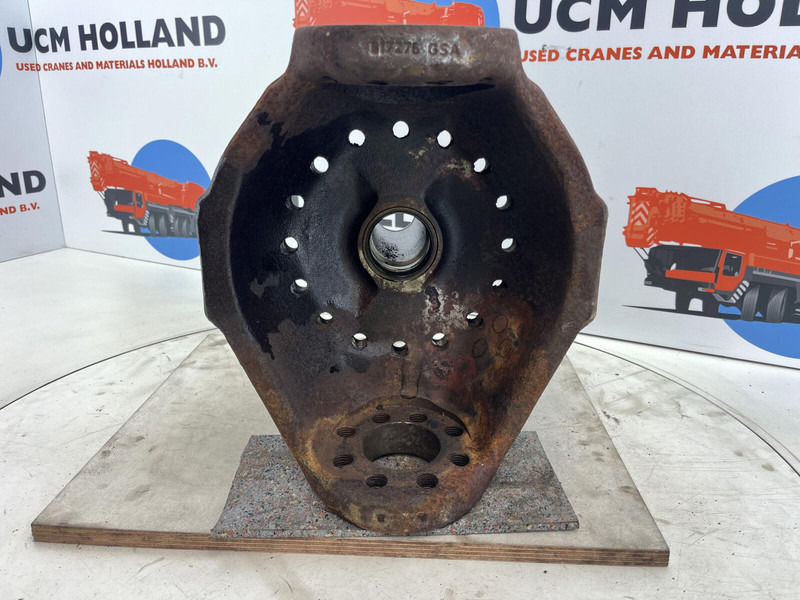 PPM ATT 600 Steering knuckle 16 holes axle 2 - Fusée d'essieu pour Grue: photos 5 PPM ATT 600 Steering knuckle 16 holes axle 2 - Fusée d'essieu pour Grue: photos 5