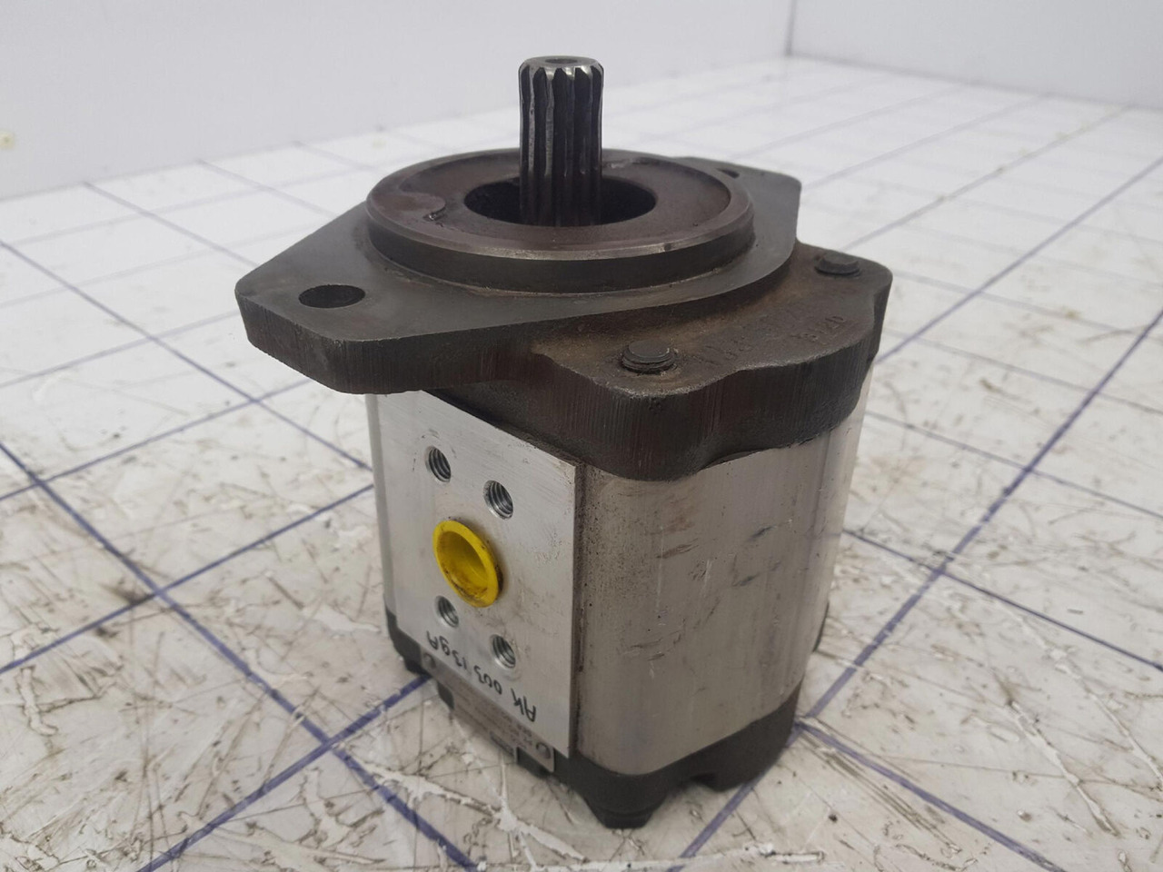 Parker Parker Hydraulics gear pump - Pompe hydraulique pour Grue: photos 3 Parker Parker Hydraulics gear pump - Pompe hydraulique pour Grue: photos 3