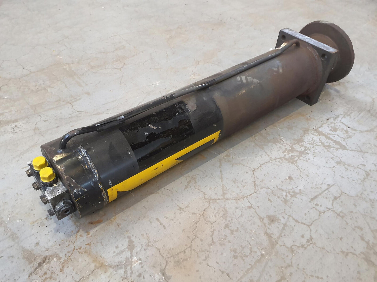 Spierings SK 598 Outrigger cylinder - Vérin hydraulique pour Portique de manutention: photos 4 Spierings SK 598 Outrigger cylinder - Vérin hydraulique pour Portique de manutention: photos 4