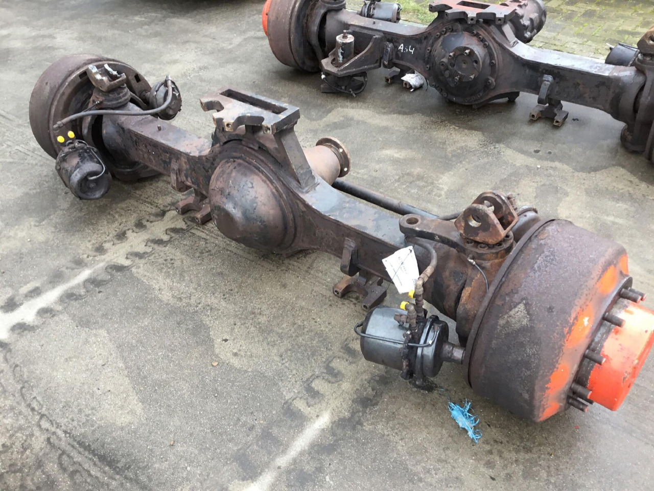 Terex AC 100 axle 2 - Essieu et pièces pour Grue mobile: photos 1 Terex AC 100 axle 2 - Essieu et pièces pour Grue mobile: photos 1