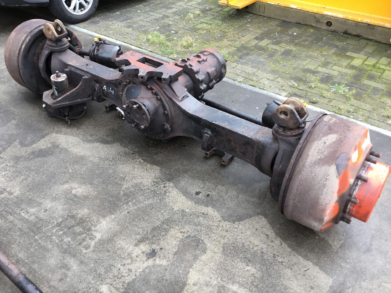 Terex AC 100 axle 4 - Essieu et pièces pour Grue mobile: photos 2 Terex AC 100 axle 4 - Essieu et pièces pour Grue mobile: photos 2