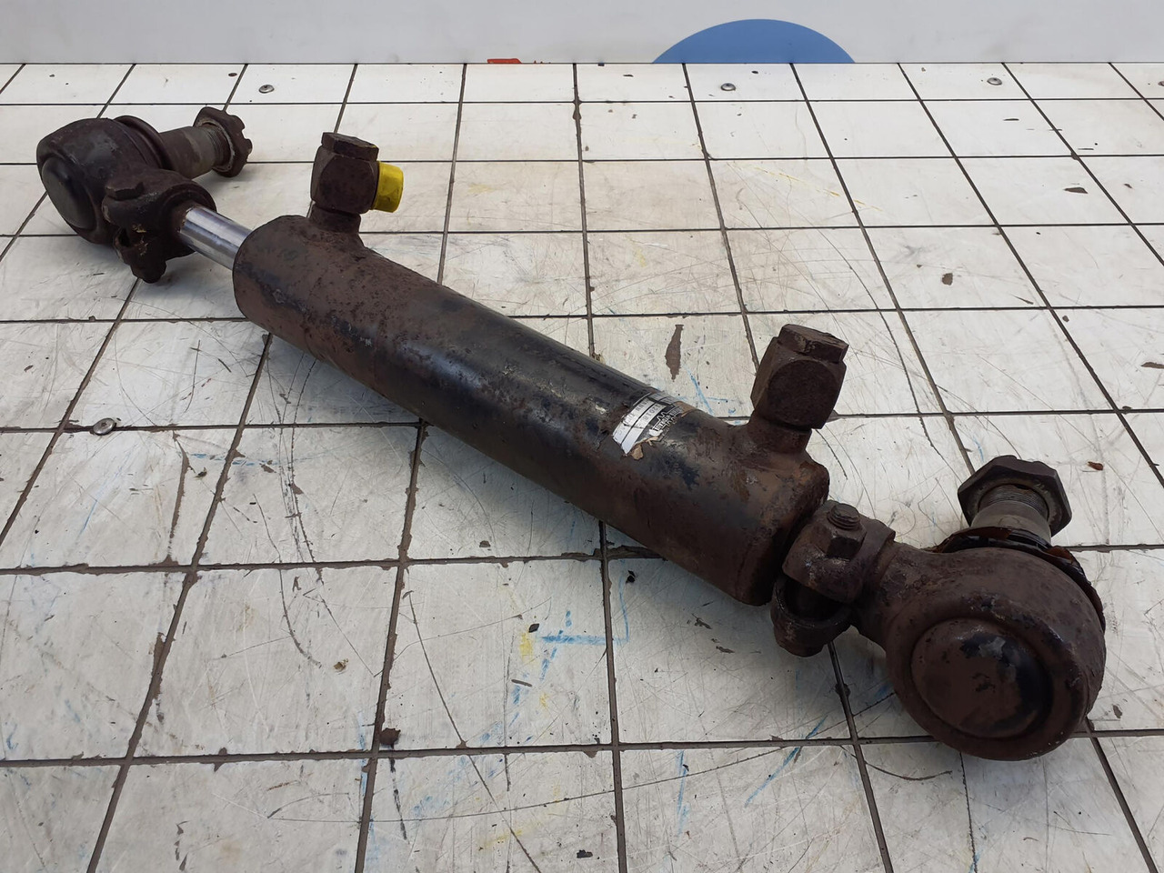 Terex AC 100 steering cylinder - Vérin hydraulique pour Grue mobile: photos 2 Terex AC 100 steering cylinder - Vérin hydraulique pour Grue mobile: photos 2