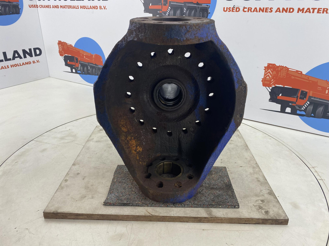 Terex AC 205 Steering knuckle 16 holes - Fusée d'essieu pour Grue mobile: photos 5 Terex AC 205 Steering knuckle 16 holes - Fusée d'essieu pour Grue mobile: photos 5