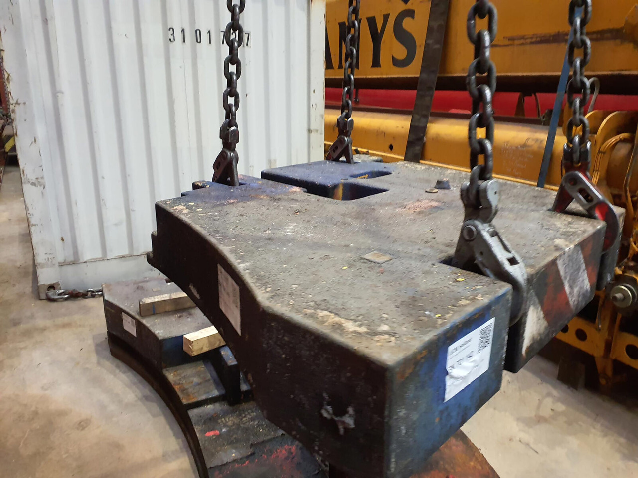 Terex AC 205 counterweight left side 1,9 ton - Contrepoids pour Grue mobile: photos 4 Terex AC 205 counterweight left side 1,9 ton - Contrepoids pour Grue mobile: photos 4