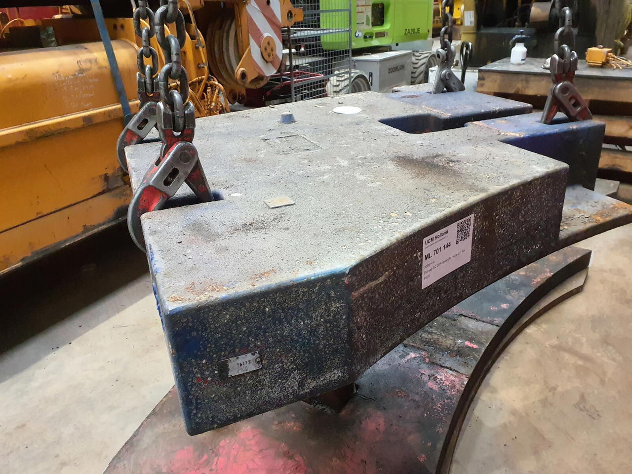 Terex AC 205 counterweight right side 2,1 ton - Contrepoids pour Grue mobile: photos 3 Terex AC 205 counterweight right side 2,1 ton - Contrepoids pour Grue mobile: photos 3