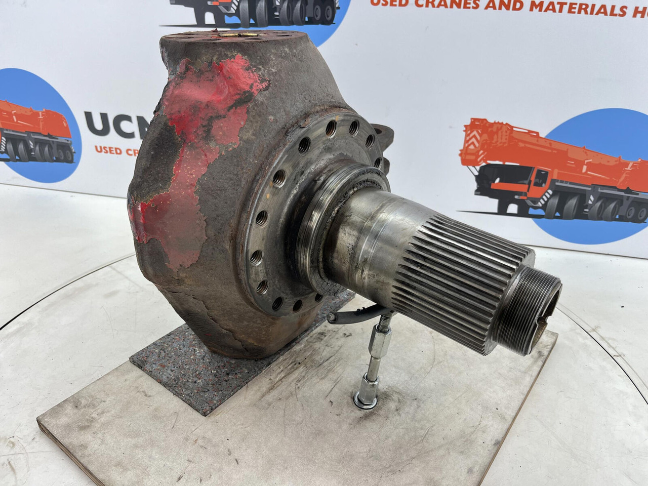 Terex Demag AC 35 Steering knuckle 16 holes axle 2 left - Fusée d'essieu pour Grue mobile: photos 3 Terex Demag AC 35 Steering knuckle 16 holes axle 2 left - Fusée d'essieu pour Grue mobile: photos 3