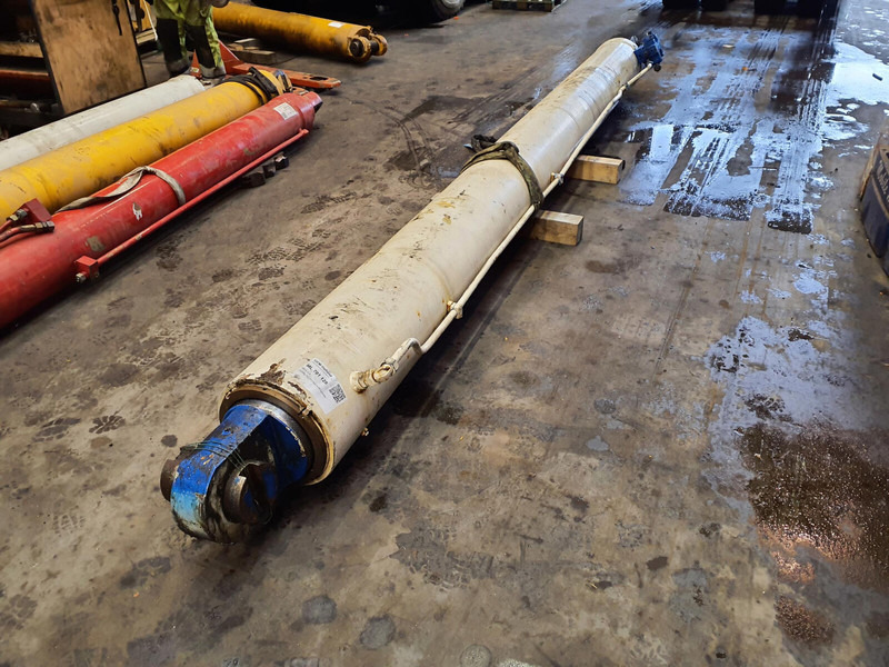 Terex HC 340 boom cylinder - Vérin hydraulique pour Grue: photos 1 Terex HC 340 boom cylinder - Vérin hydraulique pour Grue: photos 1